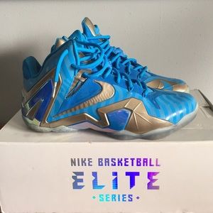 LeBron 11 Elite Maison 3M